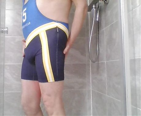 Piss and cum in new wrestling singlet